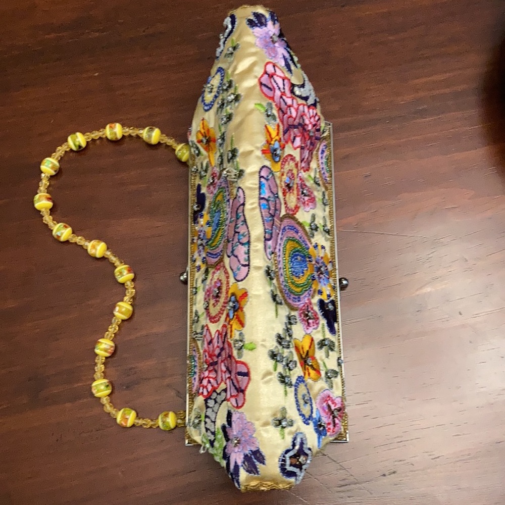 Festive clutch! - Picture 13 of 15